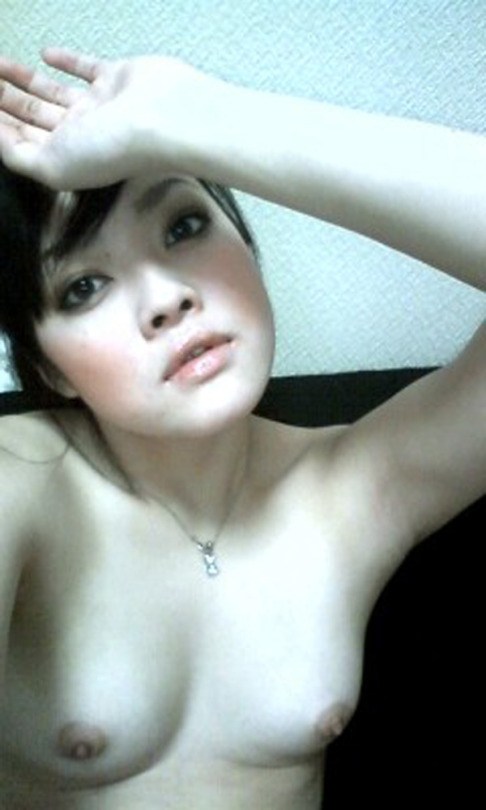 Foto Bugil Gadis SPG Cantik Memek Mentul