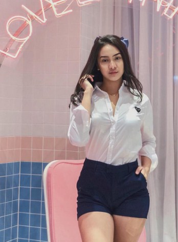 Foto Seksi Dan Cantik Anya Geraldine Bikin Kamu Tergoda!